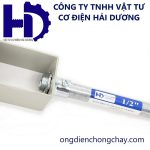 Đầu nối ống thép luồn dây điện trơn EMT vào hộp điện
