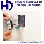 Hộp công tắc âm tường chữ nhật