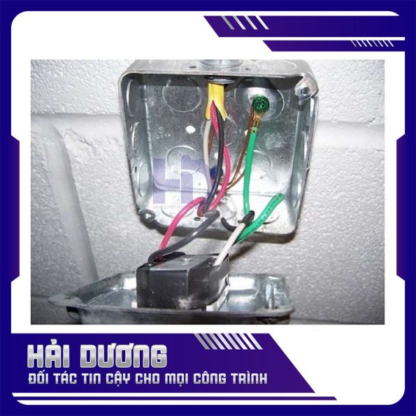 HỘP VUÔNG ÂM TƯỜNG – NẮP HỘP 3 copy