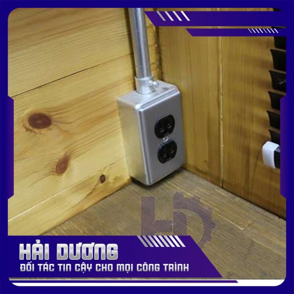 Hộp công tắc nổi không lỗ chờ dùng cho ống thép